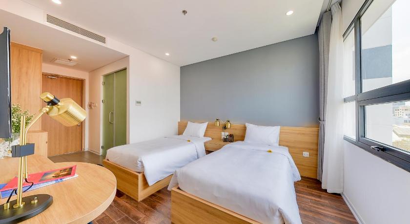 Image of Connecting Room 1