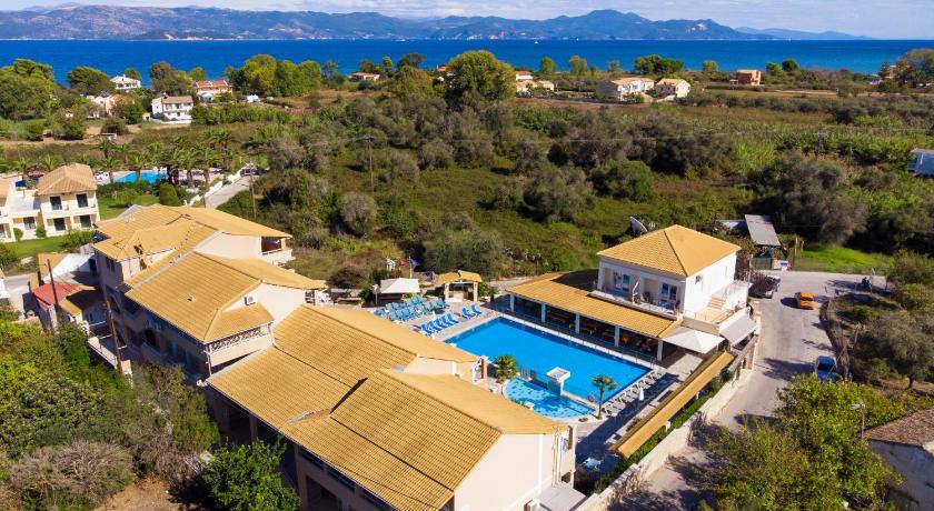 Kavos Plaza Hotel