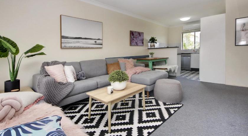 Anchored at South West Rocks — Hotel in South West Rocks