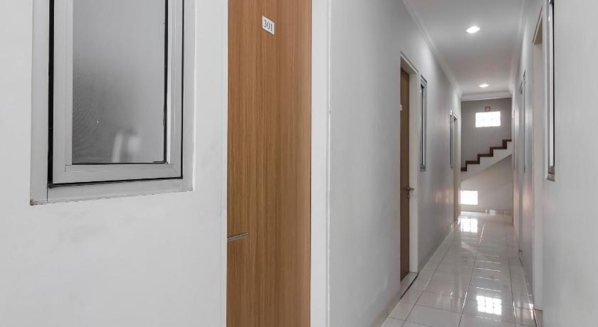 RedDoorz near Central Park Mall - image 4