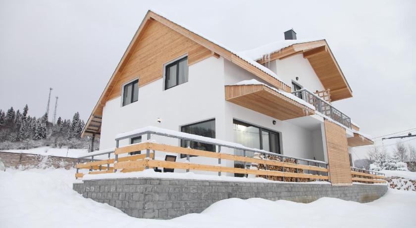 Double House Bakuriani — Hotel in Bakuriani