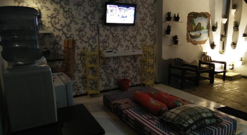 Vila Oma Sukari Syariah Home Living — Hotel in Malang