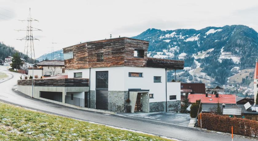 Wald Chalet photo