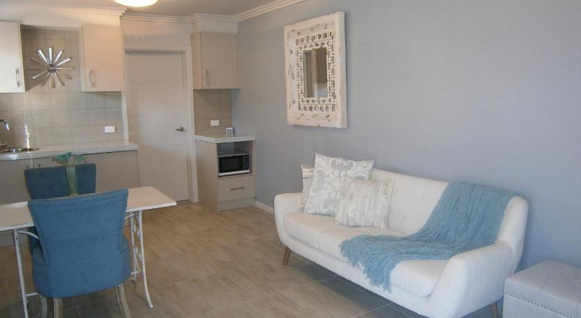 Kindred Studio Apartments photo