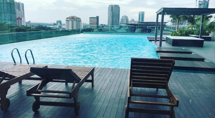 ジョホールバル Lovely Large Condo Suites in JB CIQ 5つ星 ゲストハウス 外観