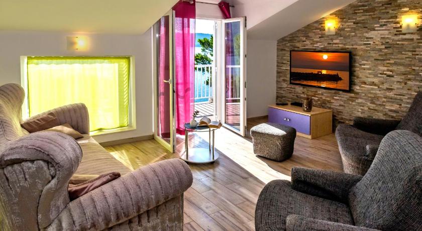 Apartments Velo Lago — Hotel in Lastovo