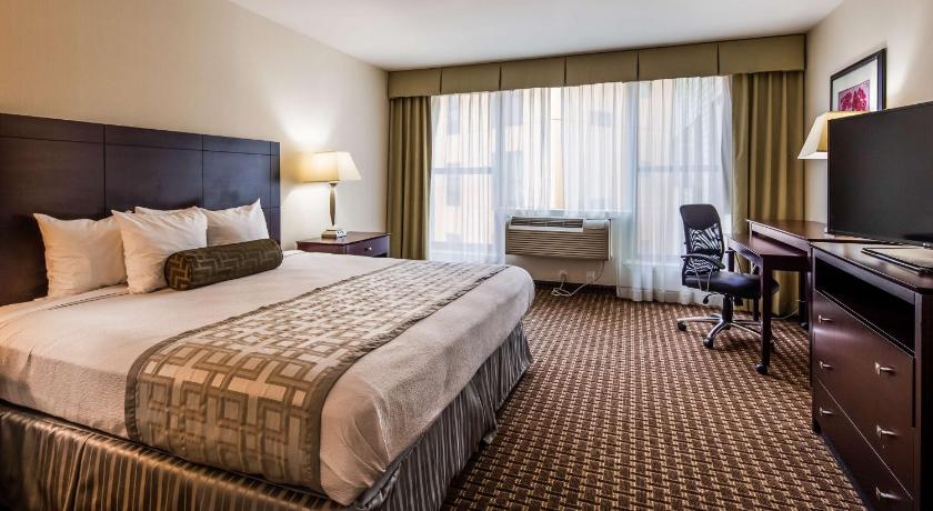 Best Western PLUS Philadelphia Airport South at Widener University