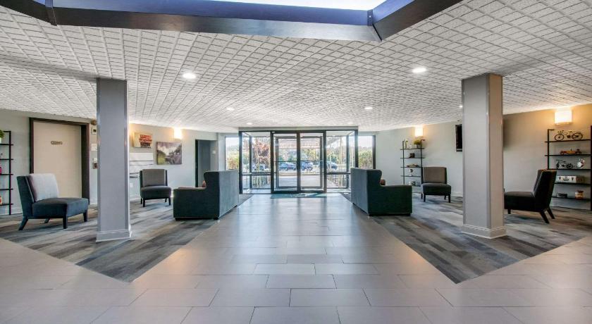 Days Inn by Wyndham Carlisle North photo