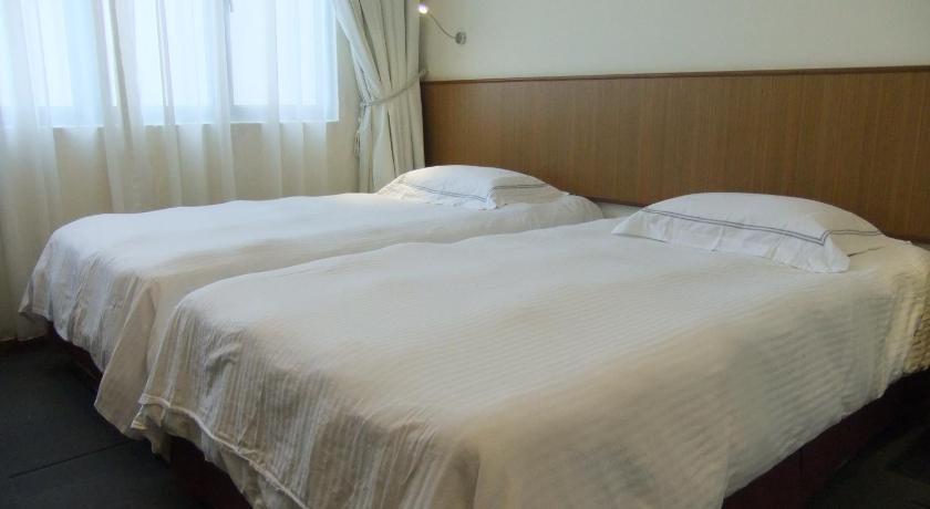 Image of Standard Twin Room - Non-Smoking 9