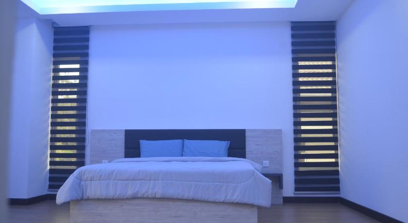 Zinnia Residence 5 photo