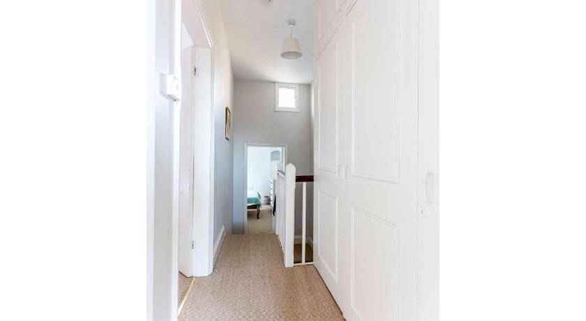 Elegant And Charming 2 Bedroom Home In Cambridge Apartment