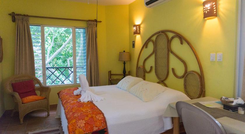 Sea Hawk Suites — Hotel in Cancun