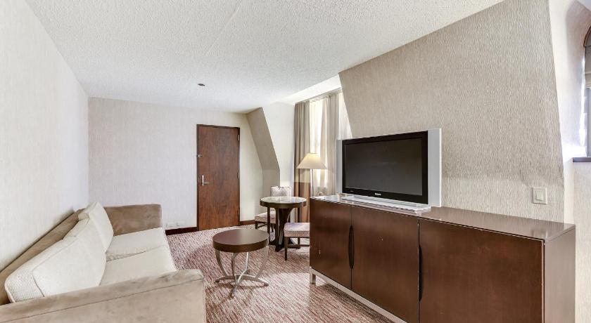 Image of Dennis Tower Studio Suite 1