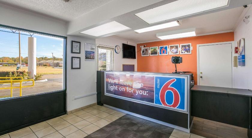 Motel 6-Dothan, AL