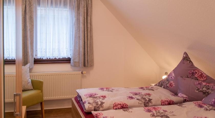 Ferienwohnung Am Waldrand photo