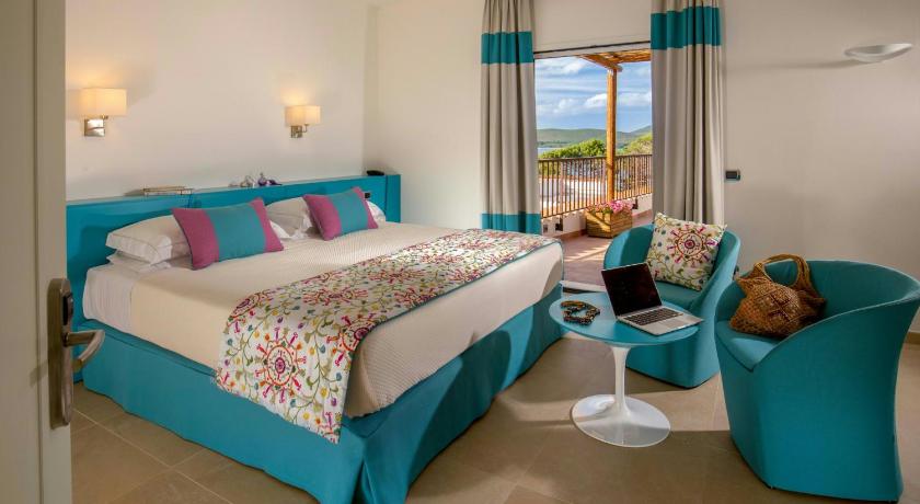 Image of Deluxe Double with Sea View 8
