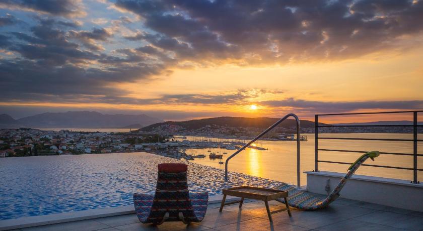 Hotel Ola - Adults Only — Hotel in Trogir