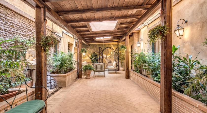 Residenza San Calisto — Hotel in Rome