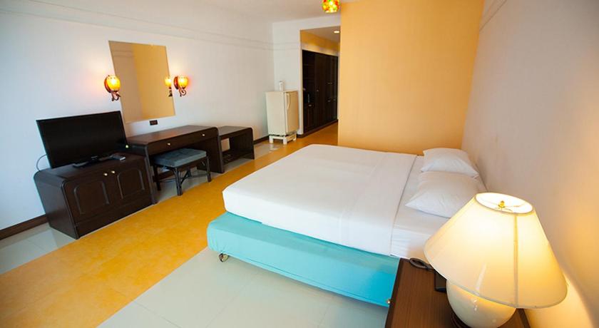 Image of Executive Sea View 6