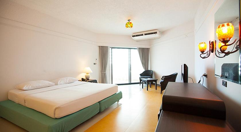 Image of Executive Sea View 5