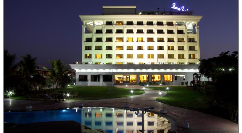 Sun N Sand Shirdi Hotel photo
