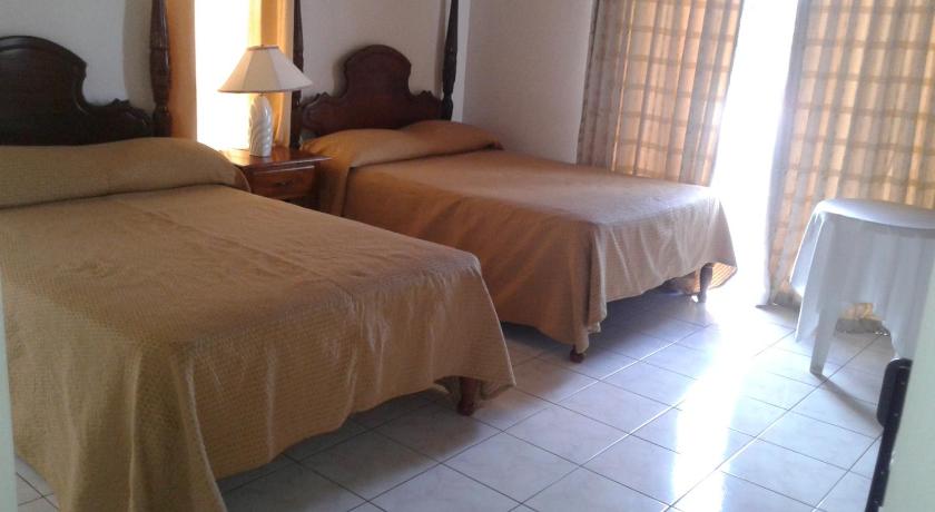 Whispering Bamboo Cove Resort photo