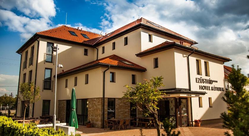 Ezusthid Hotel photo