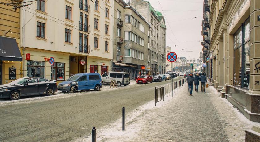 Mini Hotel Barvy Lvova on Hnatyuka St. photo