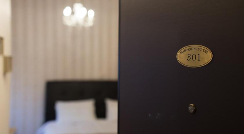 MARGARITA'S SUITES — Hotel in Athens