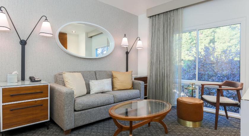 DoubleTree Suites by Hilton Hotel Sacramento - Rancho Cordova