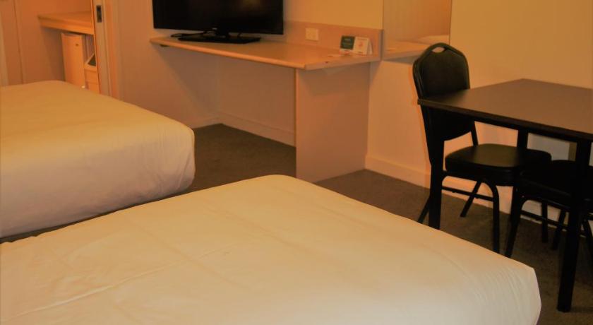 Quality Hotel Lakeside photo