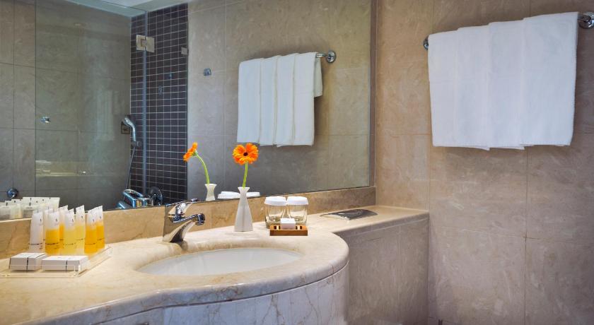 Image of Pool view room 5