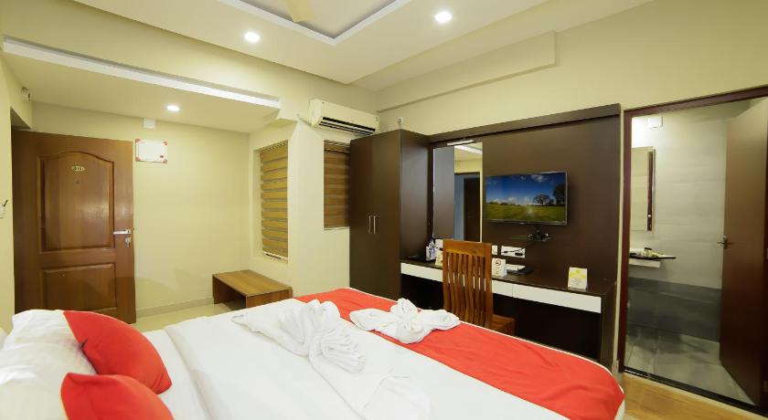 Sreepathi Indraprastha Hotel and Serviced Apartments