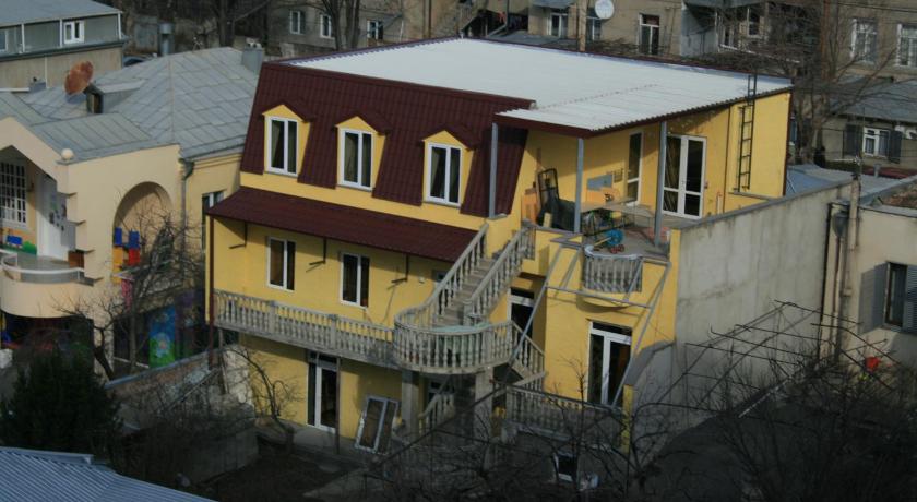 Why Me Eco-friendly Hostel — Hotel in Tbilisi