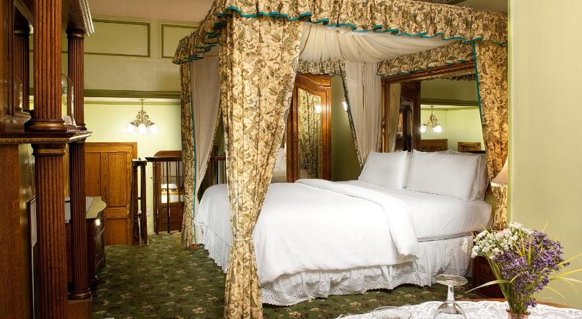뉴포트 비치 (CA) DORYMAN'S OCEANFRONT INN 3성급 숙소 수영장
