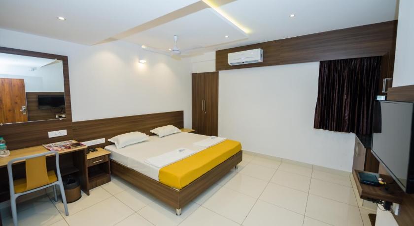 Hotel Karuna Residency