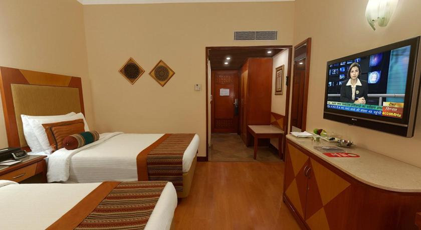 Image of Executive Room with King Bed and Balcony 5