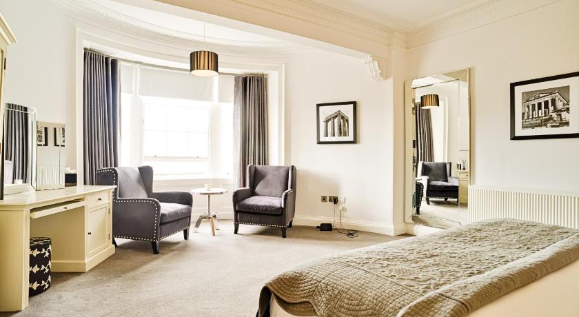 Image of Three Bedroom Apartment 7