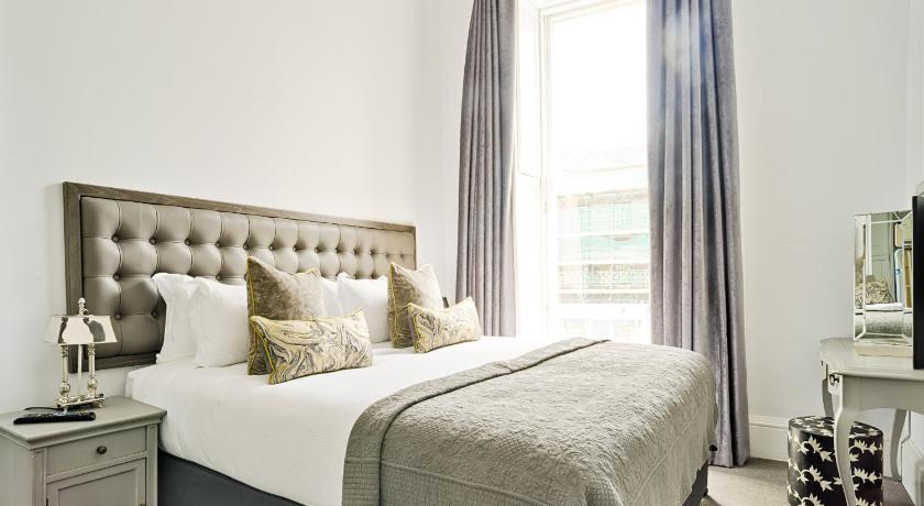 Image of Three Bedroom Apartment 15