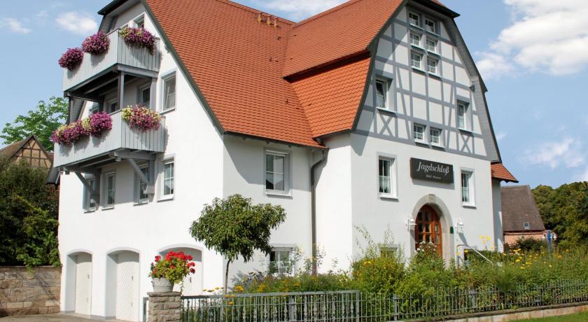 Landhotel Jagdschloss — Hotel in Windelsbach