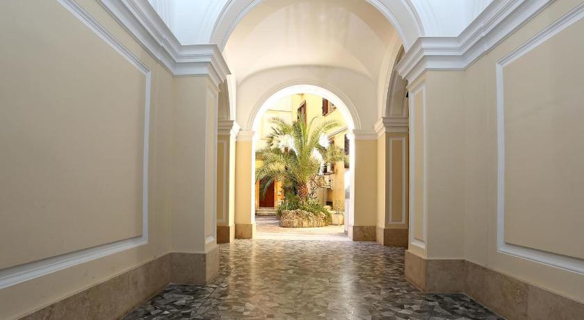 St. Peter Vatican House photo
