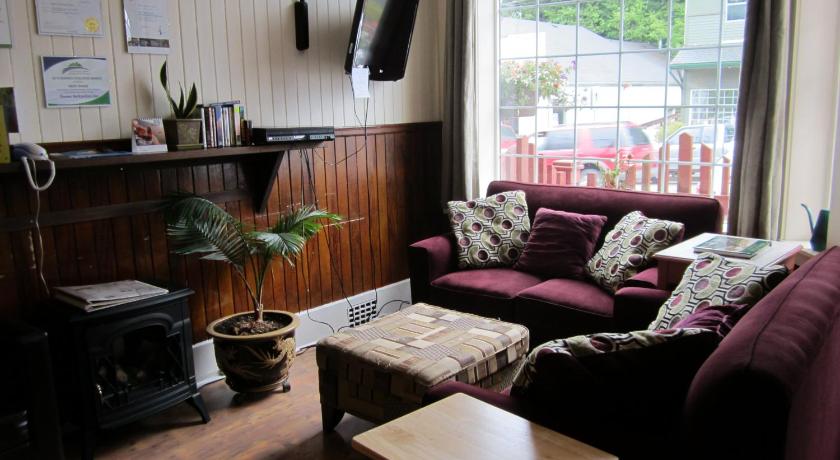 Pioneer Inns photo