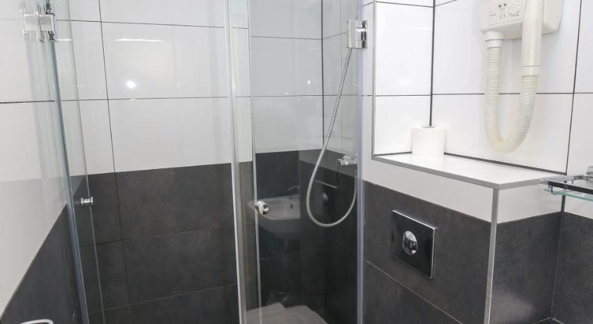 Image of Small Double Room with Private Bathroom 2