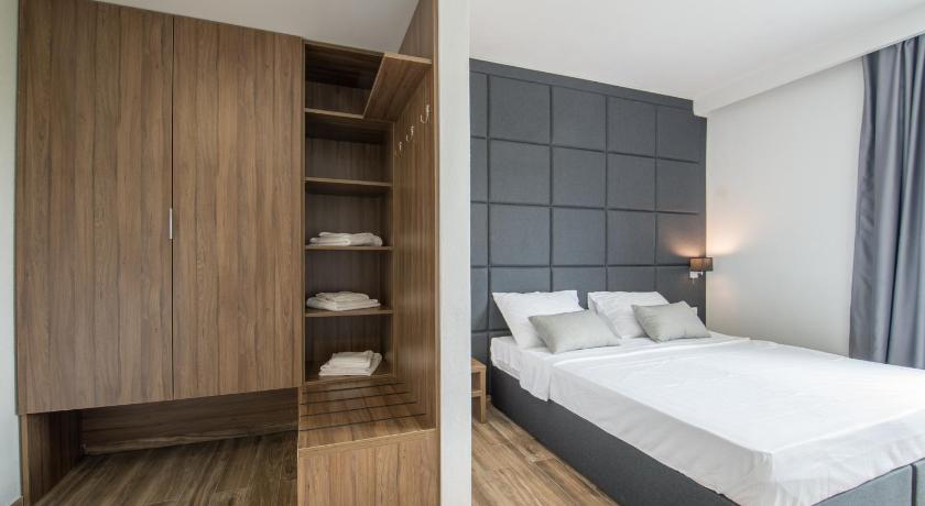 Hotel Tau photo
