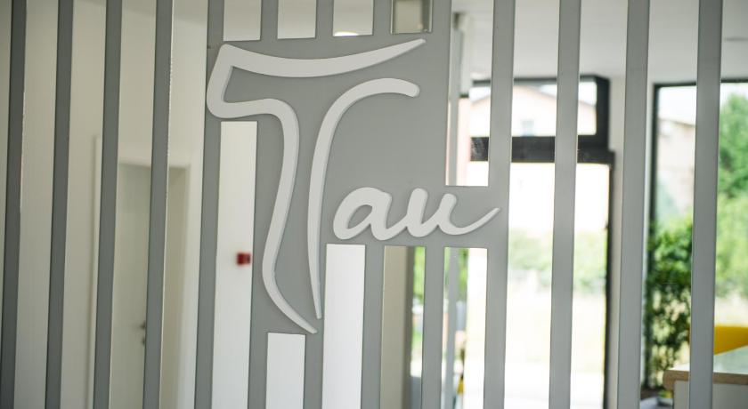Hotel Tau photo