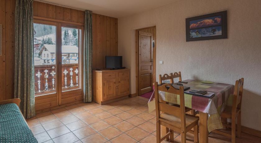 appartement T2 LES HOUCHES Pied des Pistes — Hotel in Les Houches