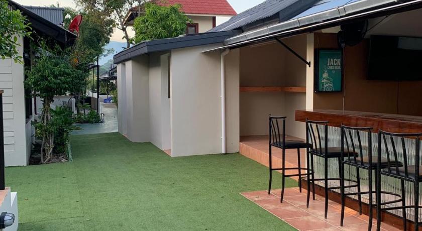 Aussieland Bungalows - image 23