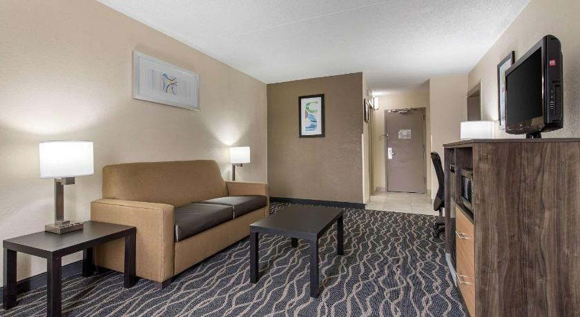 Quality Inn & Suites Lafayette I-65