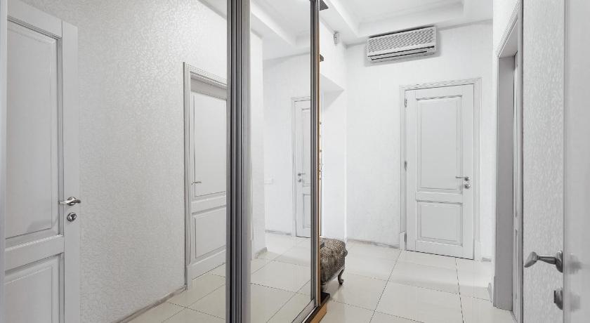 2 Bedroom on Deribasovskaya Str. photo