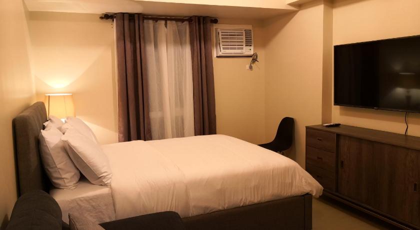 Centrio Tower Beside Ayala Studio Unit -24 photo